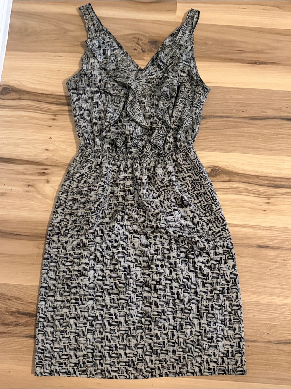 Mossimo Supply Co. Black and Cream Sleeveless V-Neck Ruffle Midi Dress